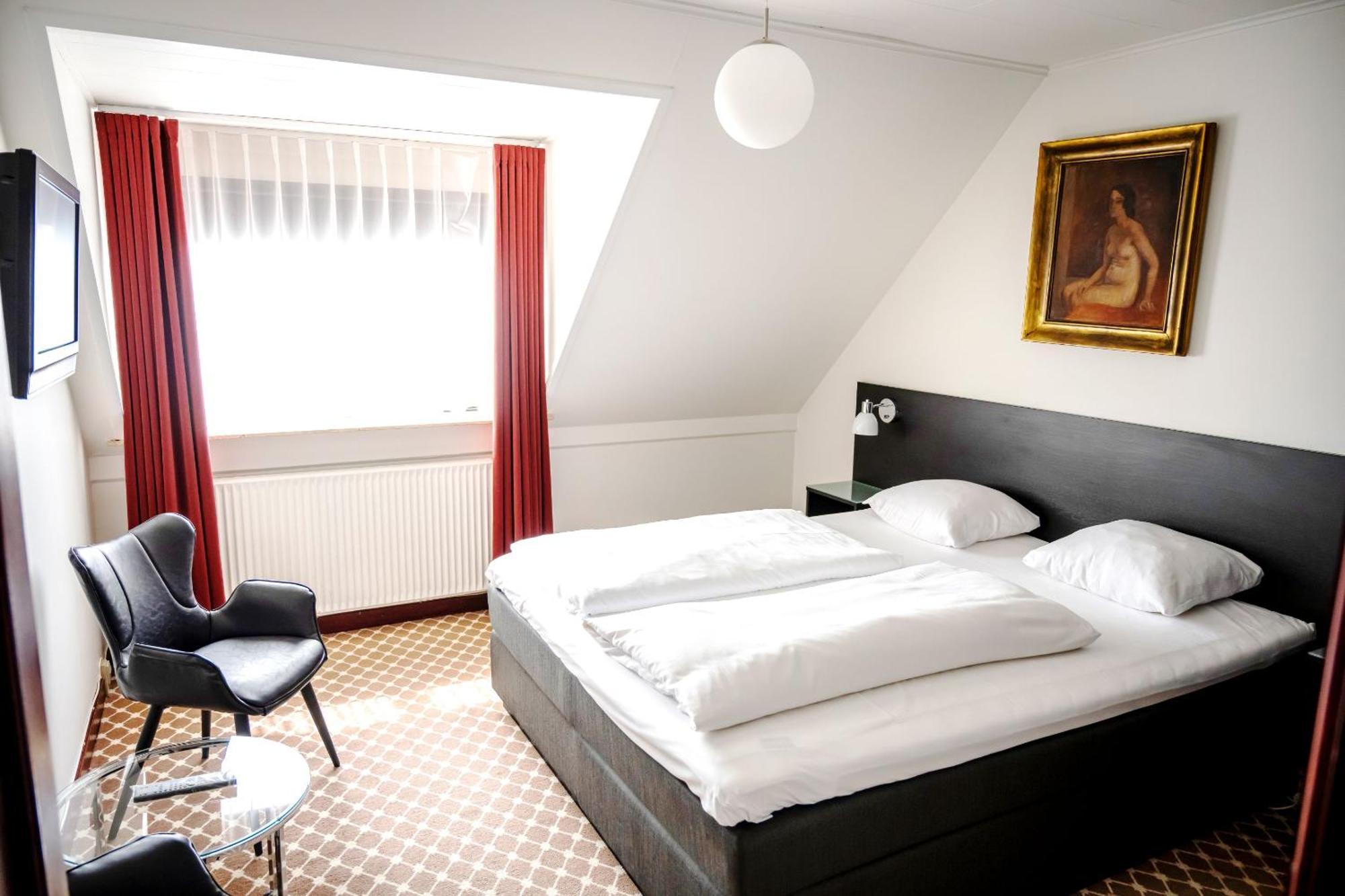 Hotel Kryb I Ly Kro Fredericia Room photo